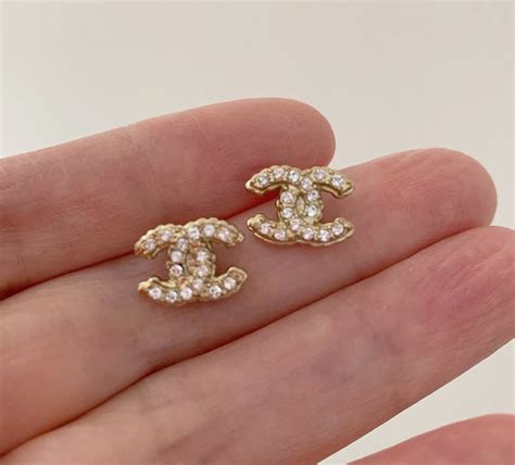 chanel mini cc crystal stud earrings